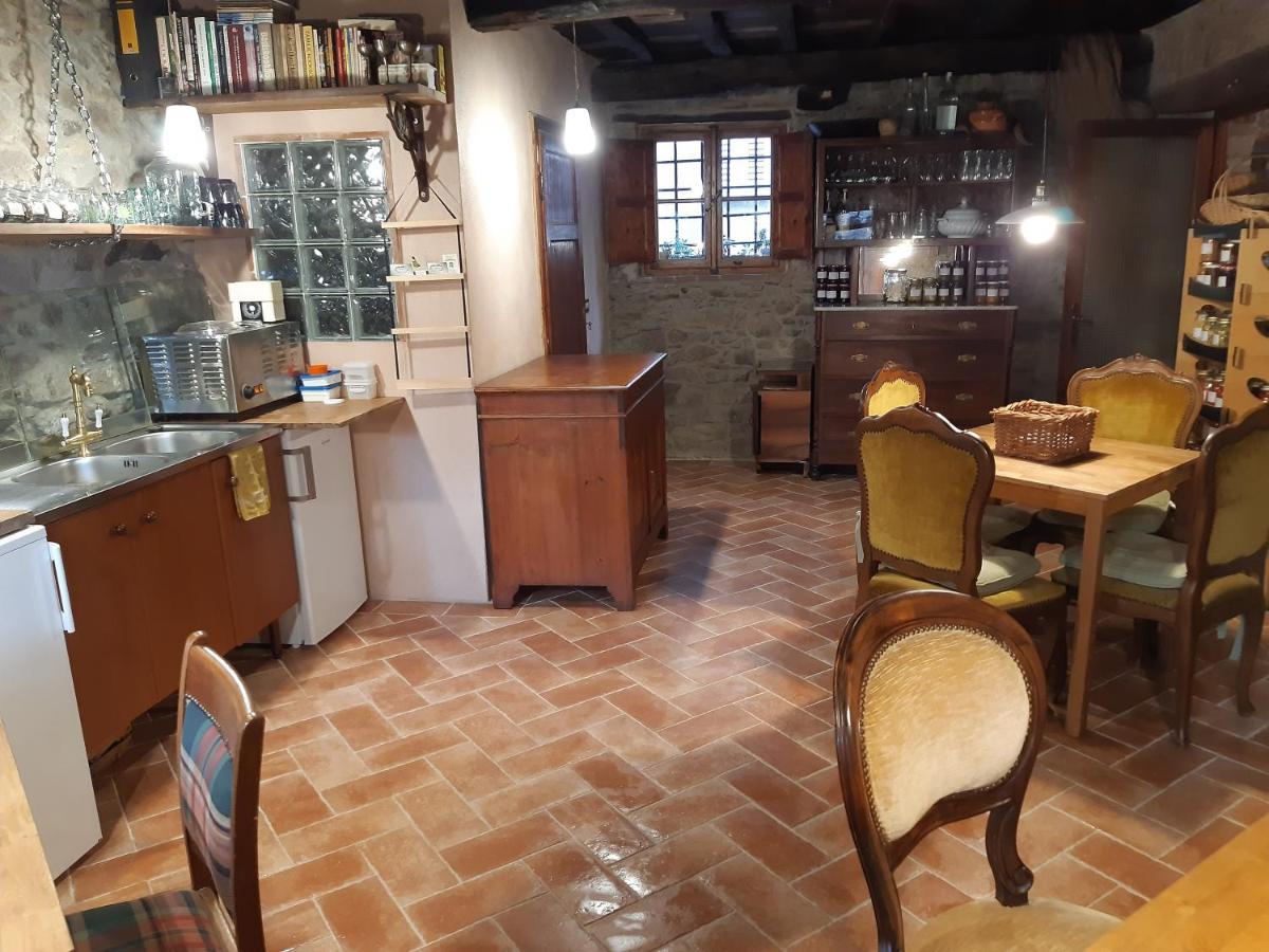 Attic With Balcony At Locanda Del Capo Capannori Exterior foto